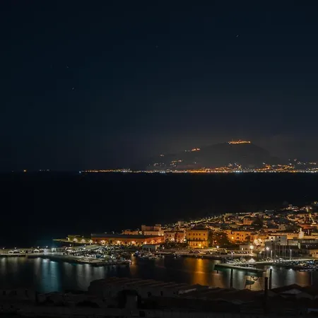 Ξενοδοχείο με διαμερίσματα Elimi - In Citta *